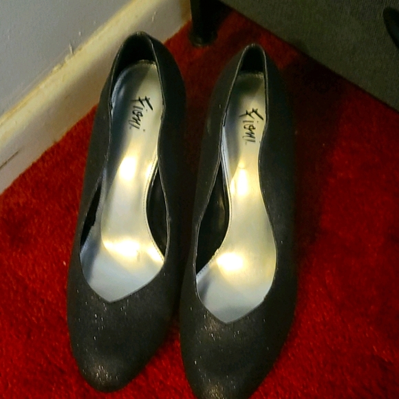 Heels - Picture 1 of 2